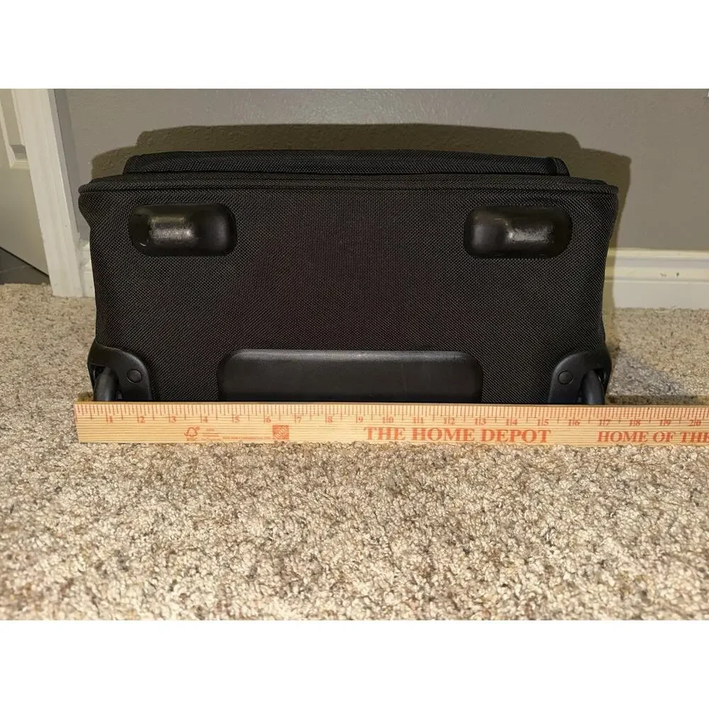 Tumi Alpha 2 wheeled rolling compact carryon suitcase briefcase